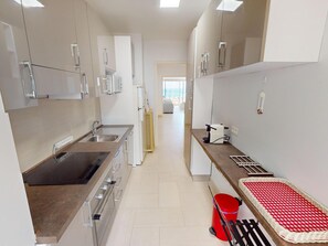 Fridge, microwave, oven