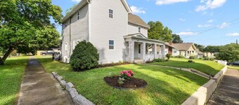 Remodeled Apartment Blocks from Downtown Bristol