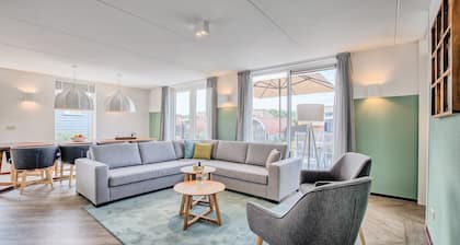 Luxury 8-person bungalow