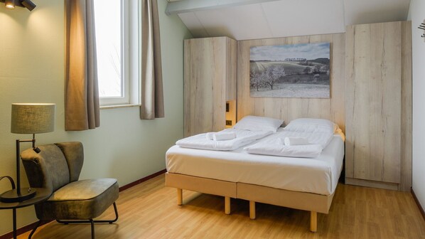 2 bedrooms, bed sheets