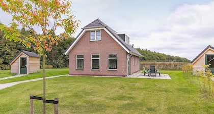 Comfortable bungalow for 6 persons