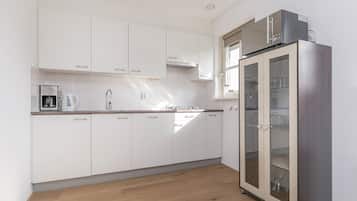 Kühlschrank, Herdplatte, Geschirrspüler