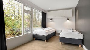 4 bedrooms, free WiFi, wheelchair access