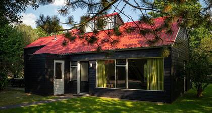 Semi-detached bungalow for 5 persons