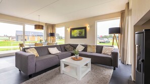 TV - Detached bungalow for 6 persons (Tynaarlo)