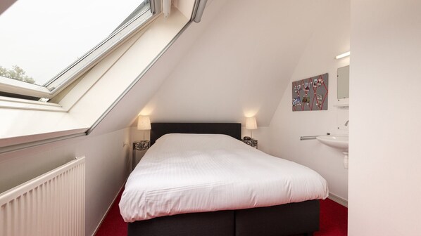 2 bedrooms