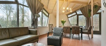 Detached bungalow for 8 people