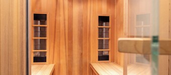 Semi-detached 10-person group accommodation