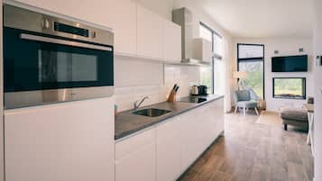 Fridge, coffee/tea maker, electric kettle, toaster