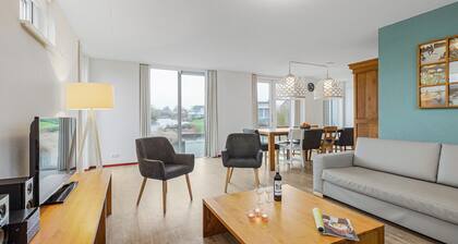 Luxury 10-person bungalow