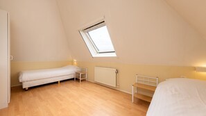 2 bedrooms, free WiFi