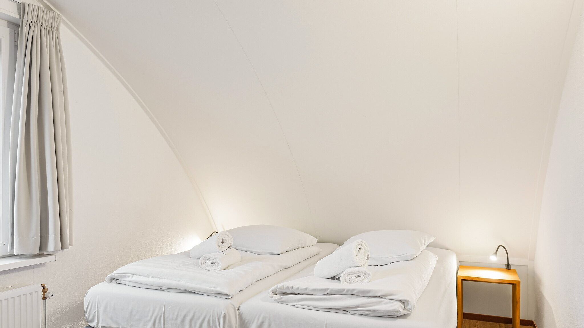 5 bedrooms, free WiFi, bed sheets