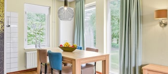 Comfortable bungalow for 4 people