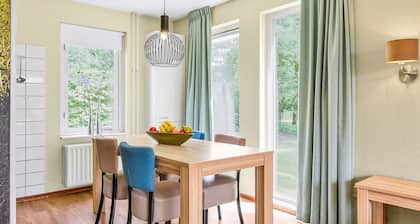 Comfortable bungalow for 4 people