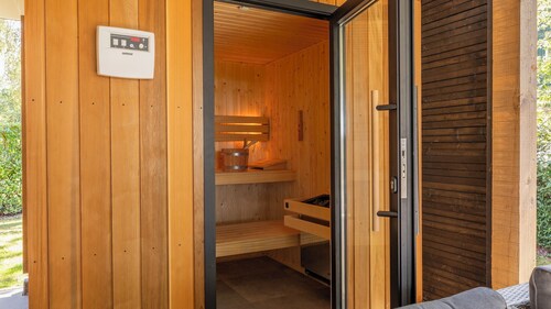 Luxury bungalow for 4 people