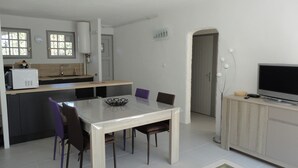 Dining - Renovated 3-room apartment for 6 people, close to sea (Argelès-sur-Mer)