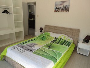 2 bedrooms