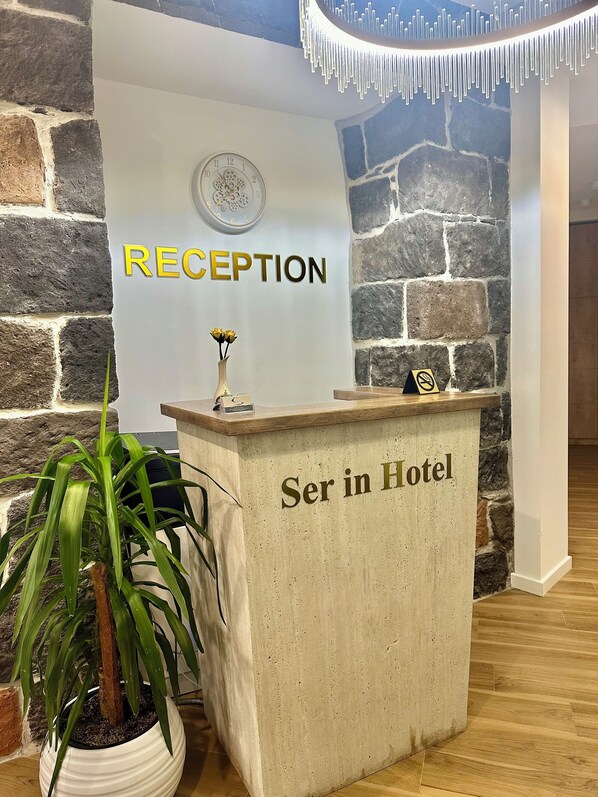 Reception - Ser in Hotel (Yerevan)
