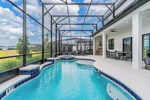 Pool - 5836-Lakefront Grandeur: 15BR & Themed Suites (Orlando)