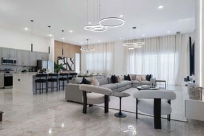 Télévision, jeux vidéo, espaces bureaux