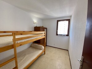 1 camera
