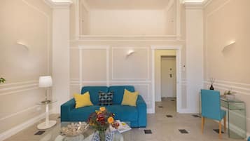 Luxury Apartment, City View | Living area