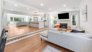 TV, fireplace, offices