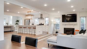 TV, fireplace, offices
