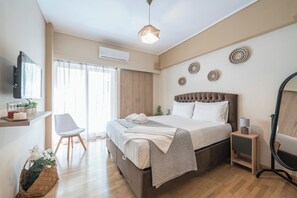 Comfort Apartment, City View | 2 bedrooms, Egyptian cotton sheets, premium bedding, iron/ironing board - Stylish City Apartment by Cloudkeys  (Athens)