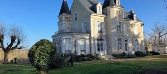 Magnificent Château in the heart of Touraine, 15 minutes from Tours