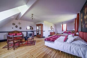 5 bedrooms - Château La Villaine, charming estate in the heart of Touraine (15 people) (Esvres-sur-Indre)