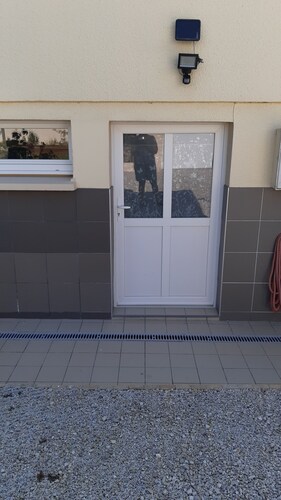 Accommodation close to the sea