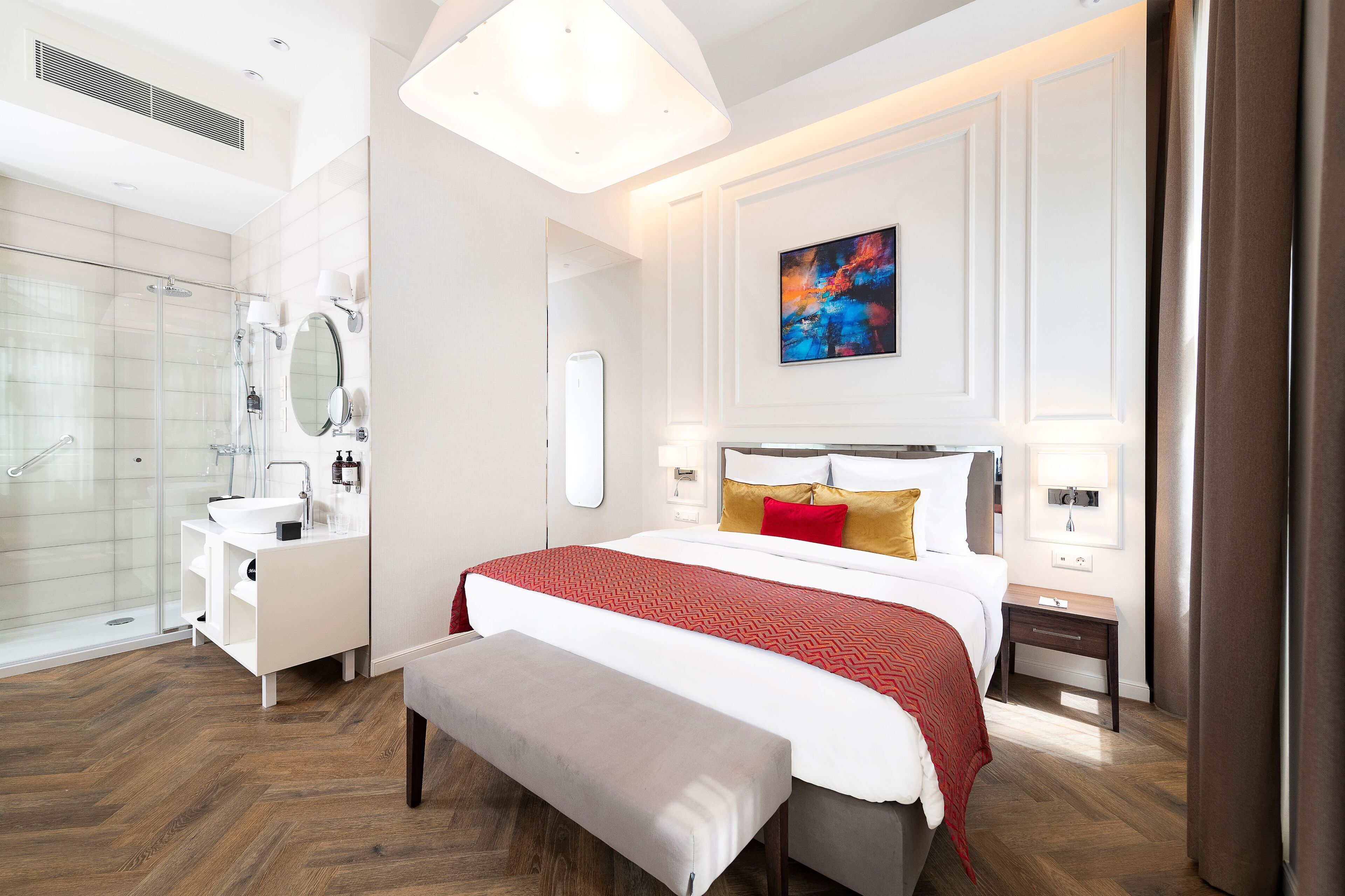 Grand Double Room | Premium bedding, minibar, in-room safe, desk
