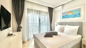 Superior Double Room | 1 bedroom, premium bedding, minibar, free WiFi