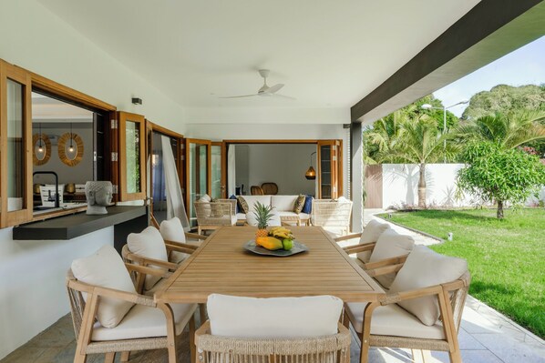 Outdoor dining