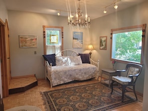2 bedrooms, free WiFi, bed sheets - New!  Dunes of Tranquility - Super Cute & Great Location!  3 Bathrooms as Well! (Elberta)