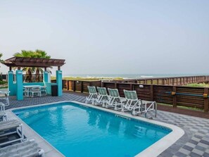 Outdoor pool - Marlin Cove (South Padre Island)