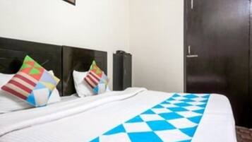 Standard Room | In-room safe, desk, laptop workspace, rollaway beds