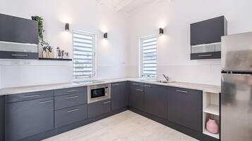Fridge, microwave, oven, dishwasher