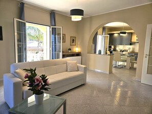 Interior - Villa Merilusi by Ortigiaapartments (Syracuse)