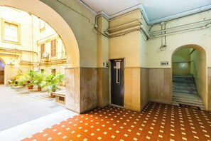 Exterior - Central Station Family Apartment by Wonderful Italy. (Naples)