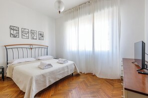 3 chambres, bureau, fer et planche à repasser, Wi-Fi gratuit