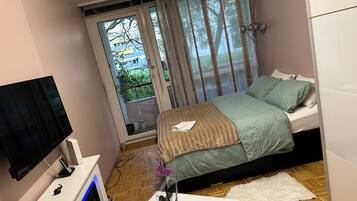 1 bedroom, iron/ironing board, WiFi, bed sheets