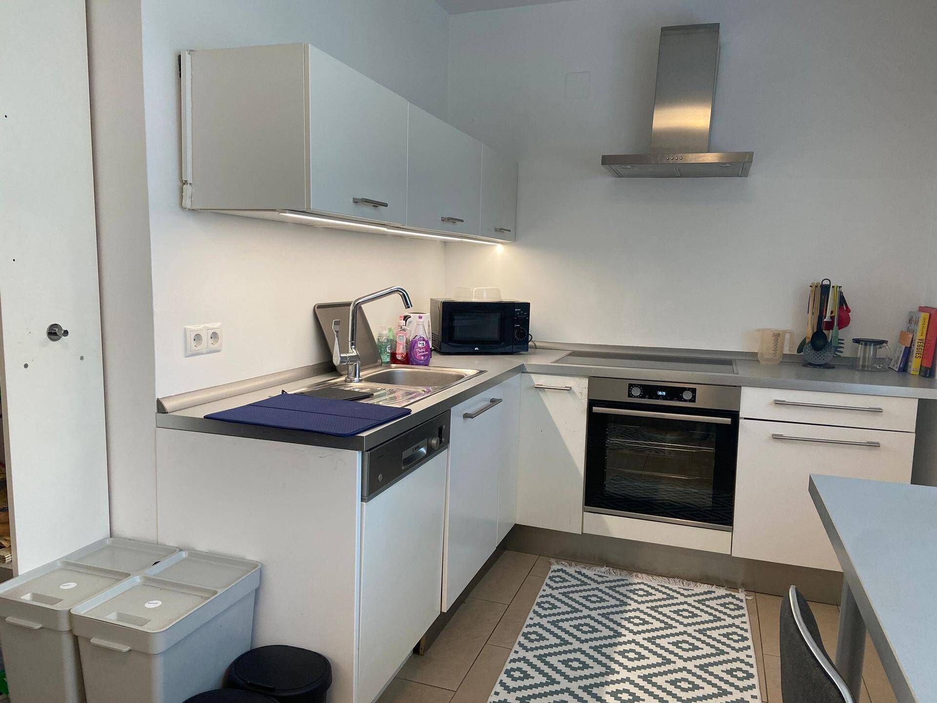 Apartment | Eigene Küche | Kühlschrank, Mikrowelle, Ofen, Herdplatte