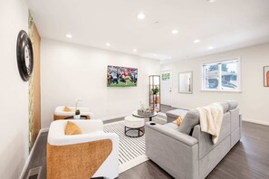 Téléviseur, bureau