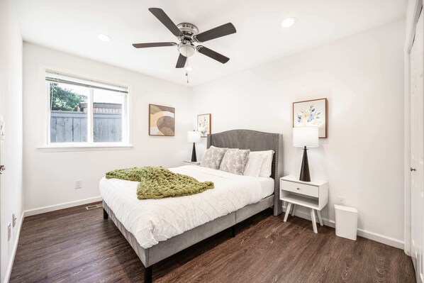 2 chambres, bureau, fer et planche à repasser, Wi-Fi