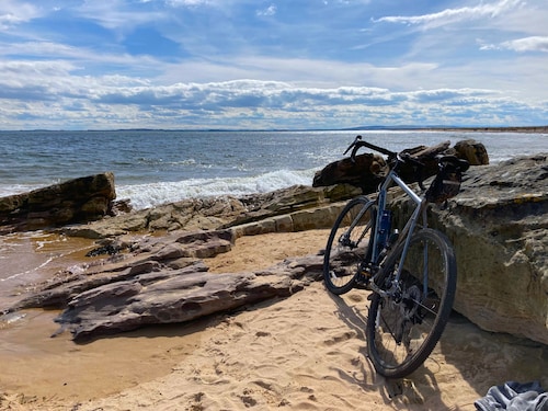A 2-bedroom fully furnished house just outside the centre of Dornoch.