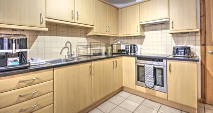 Ground floor 1-bedroom apartment in the centre of Dornoch.