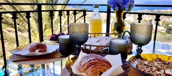 Romantic B&B with flower bath and sea view in fabulous Bagheria, Palermo