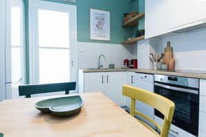 Fridge, oven, stovetop, dishwasher - Charming 2BD Getaway in Pagrati with Balcony (Athina)